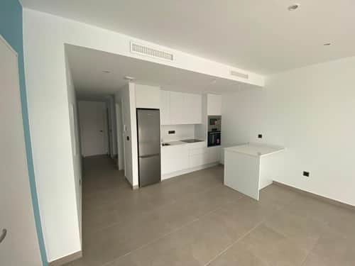 Nieuwbouwvilla met privézwembad op 700 meter van het strand in Los Alcázares — foto 17