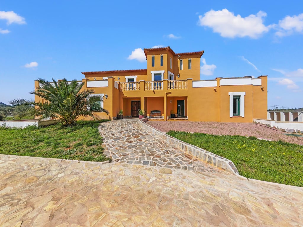6-bed Villa in Pedreguer photo 2