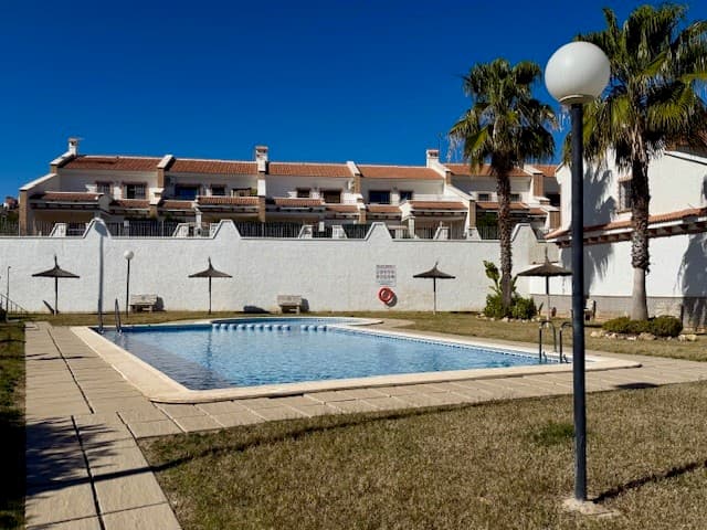 Rijwoning met 3 slaapkamers in San Miguel de Salinas