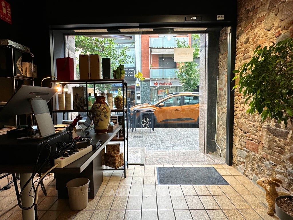 Bodega con degustación en traspaso en el centro - 7