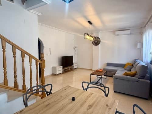 Rijwoning met 3 slaapkamers in San Miguel de Salinas — foto 10