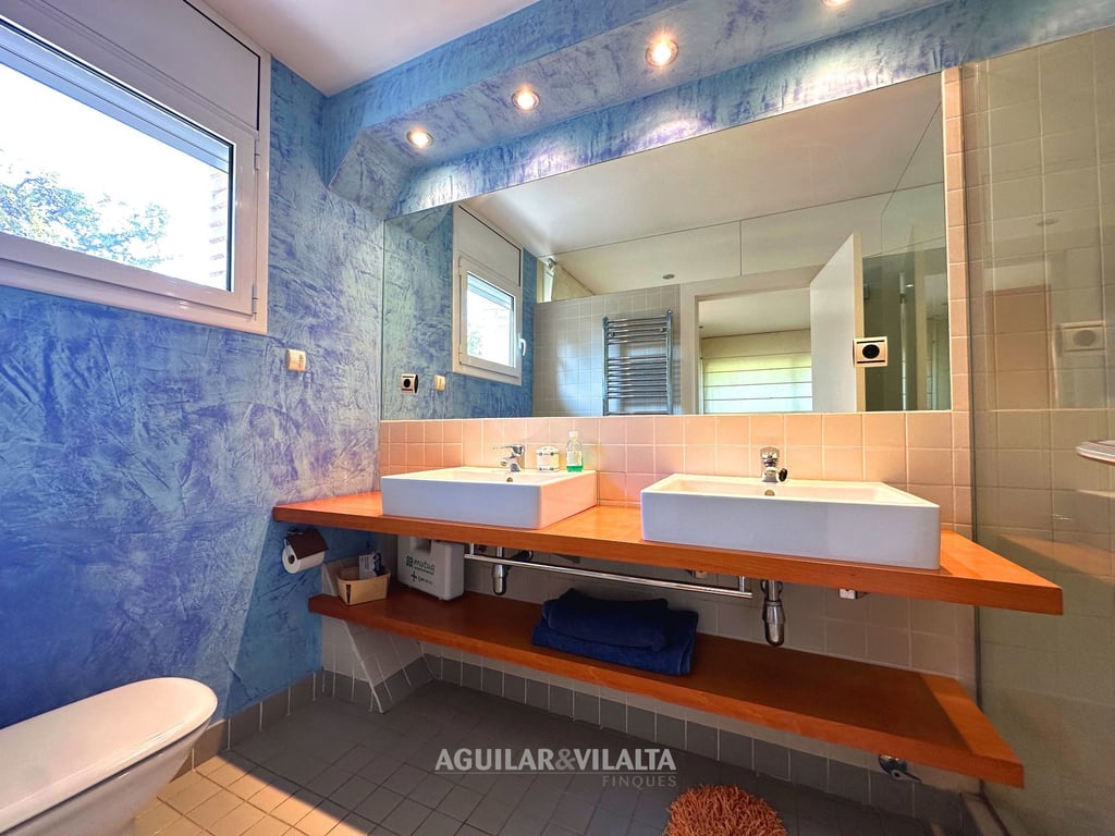 Exclusive villa in Can Teixidó with sea views - 95