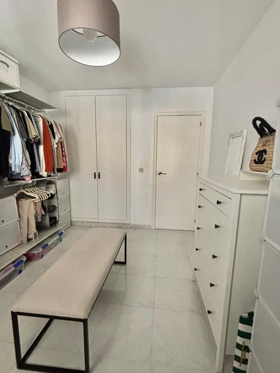 Property #RH20998 - 13