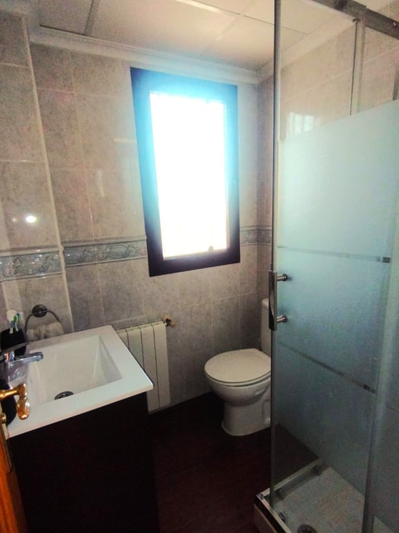 Property #RH20385 - 13