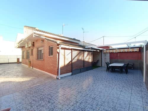Gerenoveerde halfvrijstaande woning met 3 slaapkamers op 200 m van zee in Los Cuarteros — foto 1