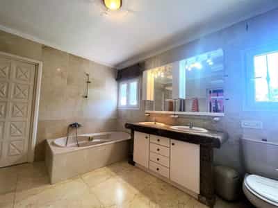 Property R4665523