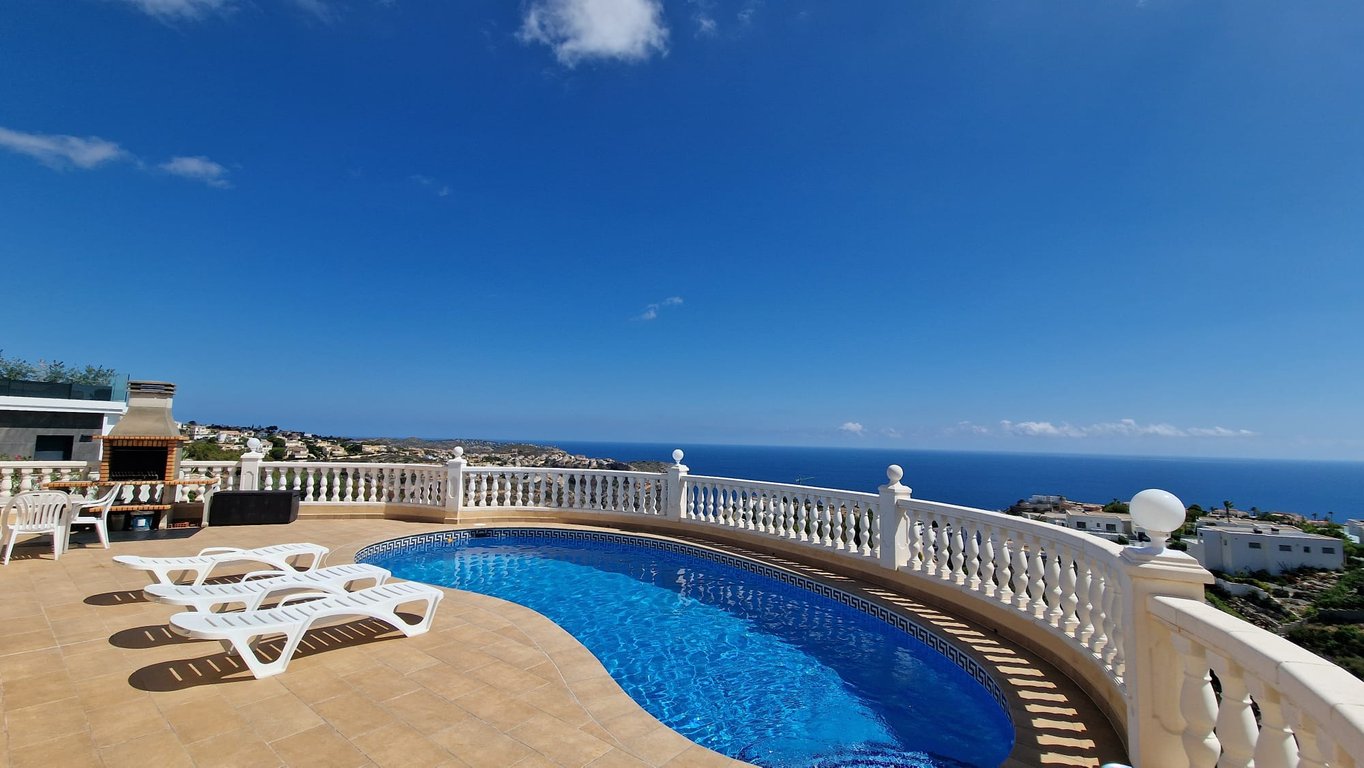 La Cima del Lujo Mediterráneo: Villa Energizada por Solar con Vistas al Mar Inigualables en Cumbre del Sol - 2