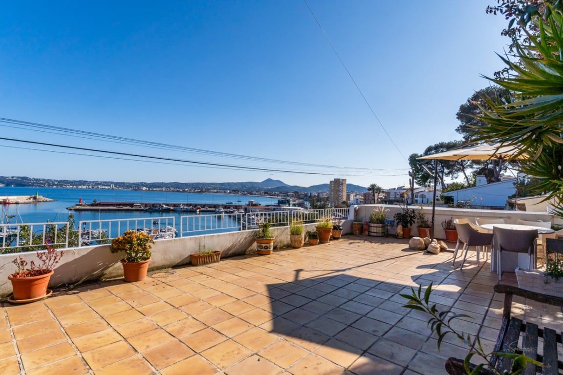 VILLA EN PRIMERA LINEA DEL MAR EN EL PUERTO DE JAVEA - 7