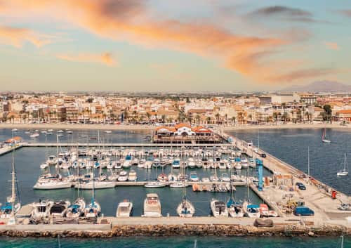 Nieuwbouwappartement met terras op 900 meter van het strand in Los Alcázares — foto 11