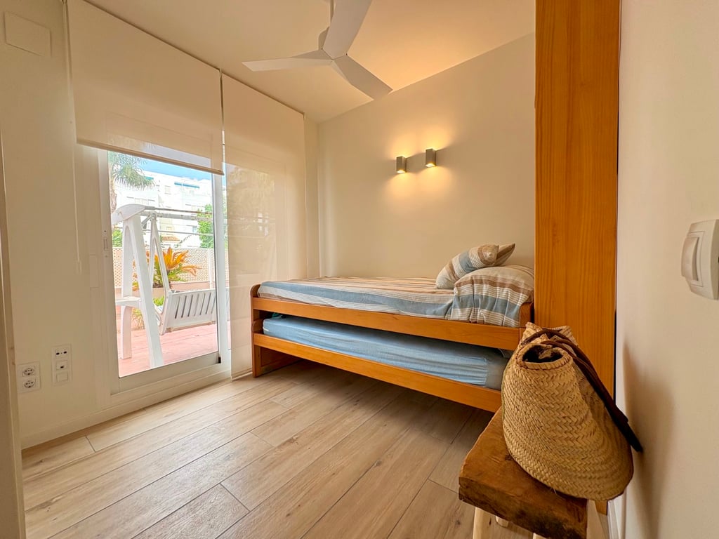 Property #RH20300 - 15