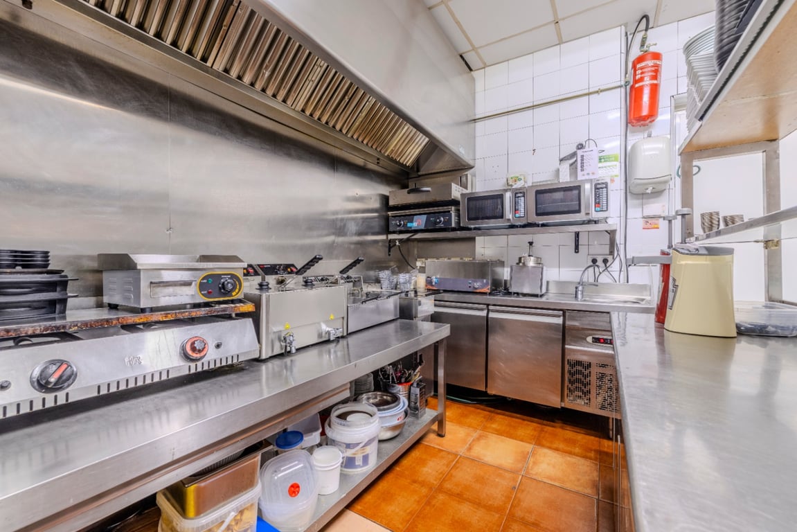 Traspaso de Pub con perfecta ubicación el Arenal de Jávea - 35