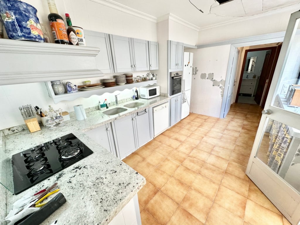 Encantadora casa de pueblo con gran patio interior en el centro de Pego. - 9