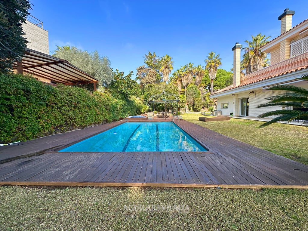Exclusive villa in Can Teixidó with sea views - 36