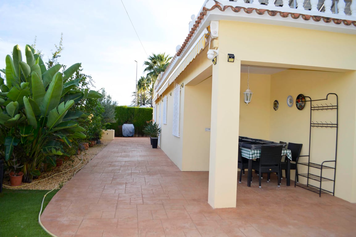 Villa de 4 dormitorios en Las Marinas, en la zona de Las Brisas - 44