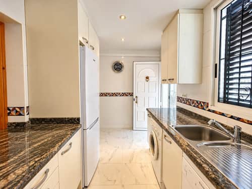 Townhouse with 5 Bedrooms in Torrevieja — foto 30