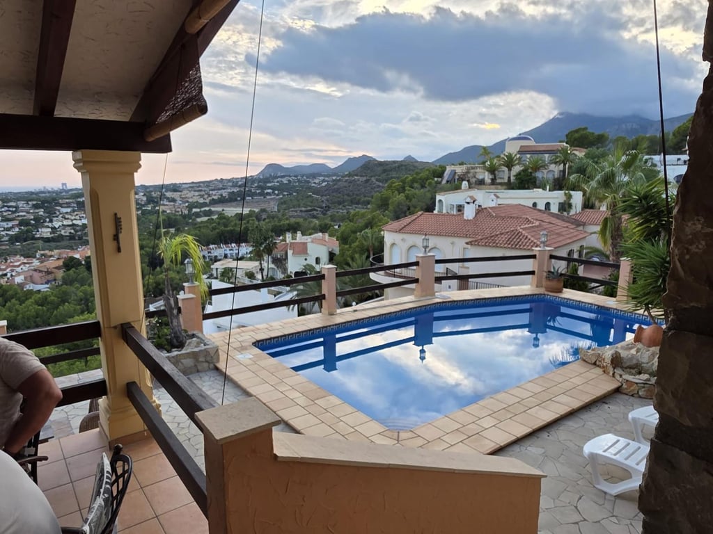 Property #RH21393 - 14