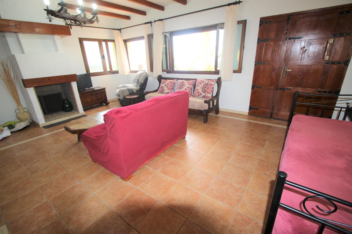 Property #RH20593 - 15