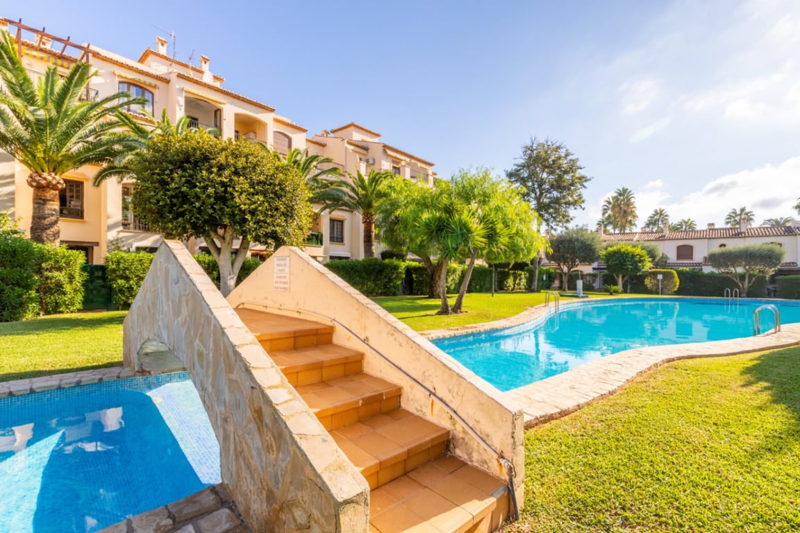 Casa adossada renovada al complex més desitjat de Javea - 28