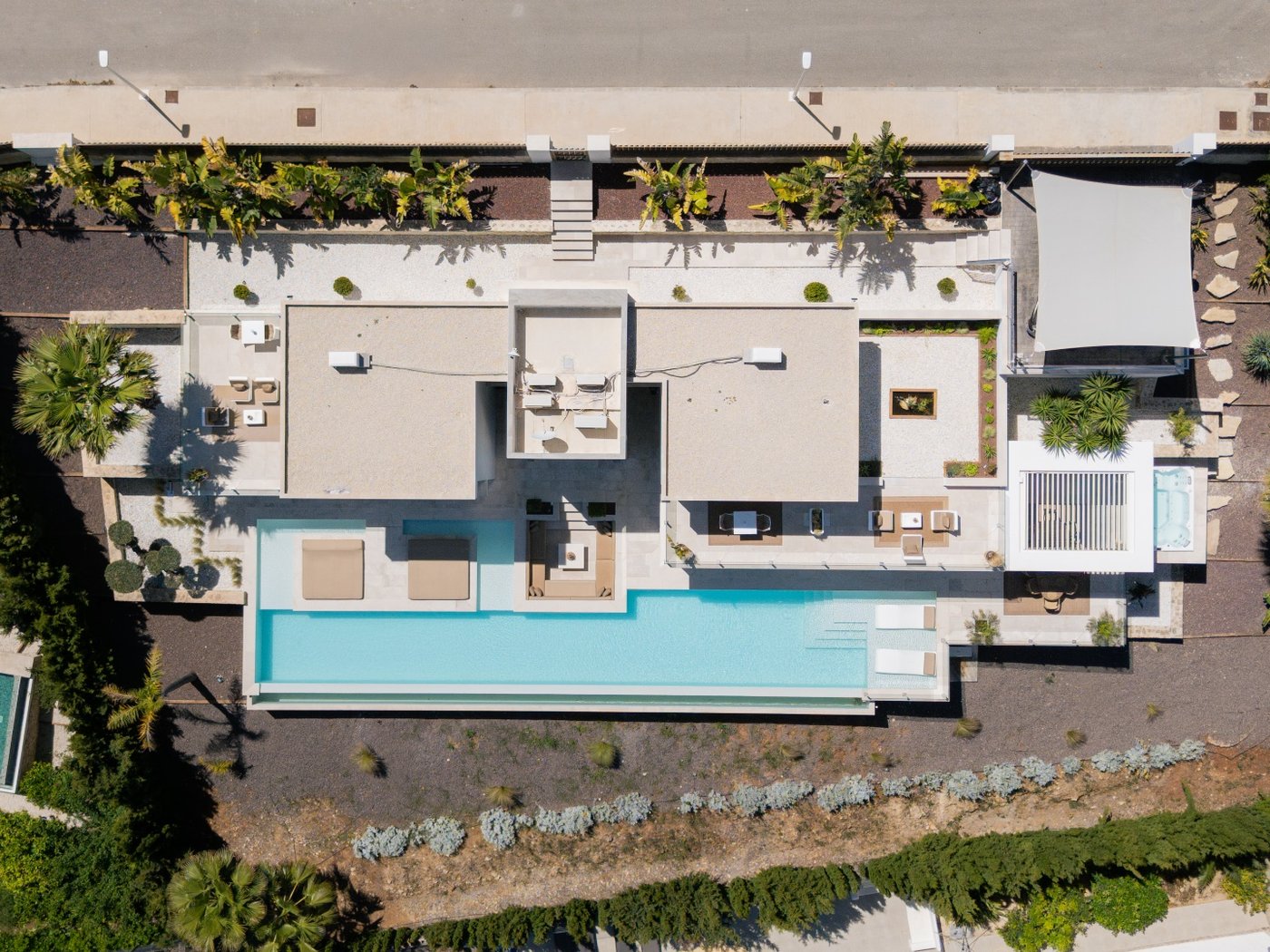 Villa exclusiva y moderna en Jávea con vistas al mar