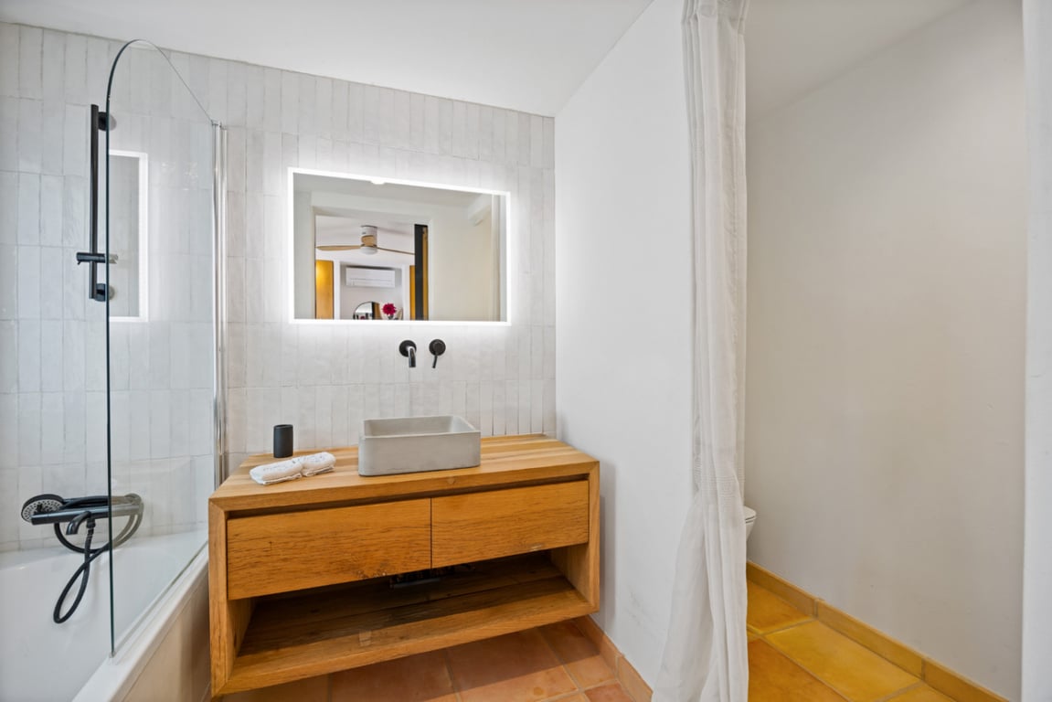 Villa reformada en la zona del montgo con casa independiente para invitados - 18