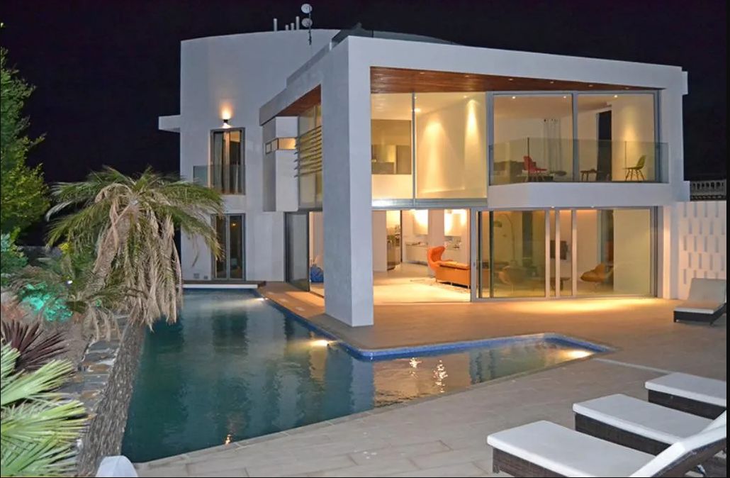 Lujosa Villa moderna en primera línea con impresionantes vistas al mar - 45