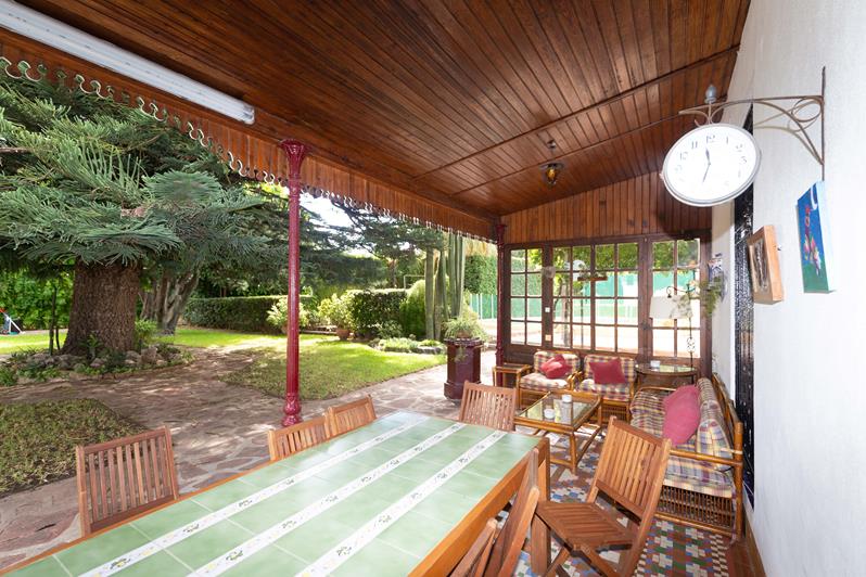 Venta Parcela urbana y Chalet - 9