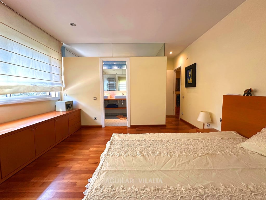 Exclusive villa in Can Teixidó with sea views - 96