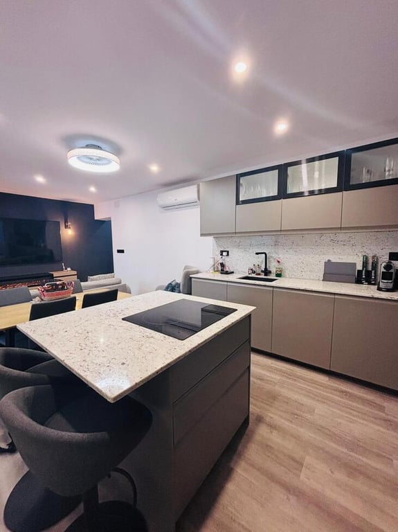 Property #RH21331 - 10