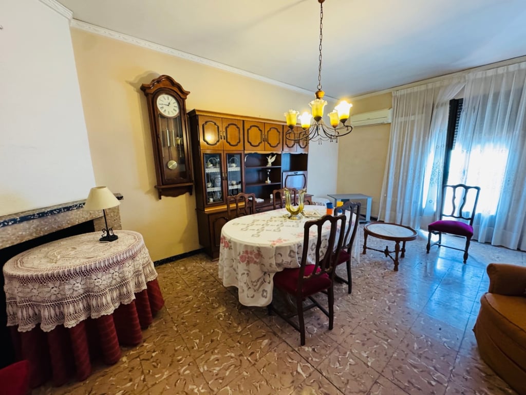 Casa de dos plantas en el centro de Orba (Alicante) - 9