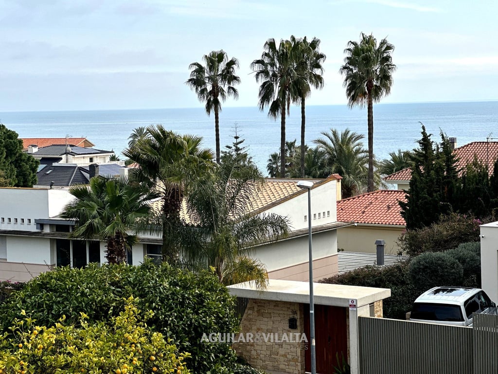 Exclusive villa in Can Teixidó with sea views - 6