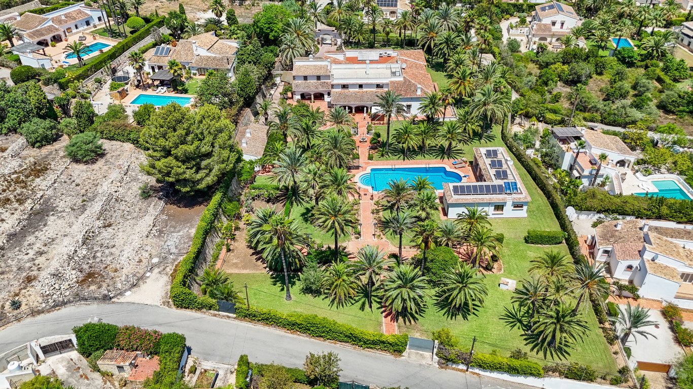13-bed Villa in Jávea photo 8