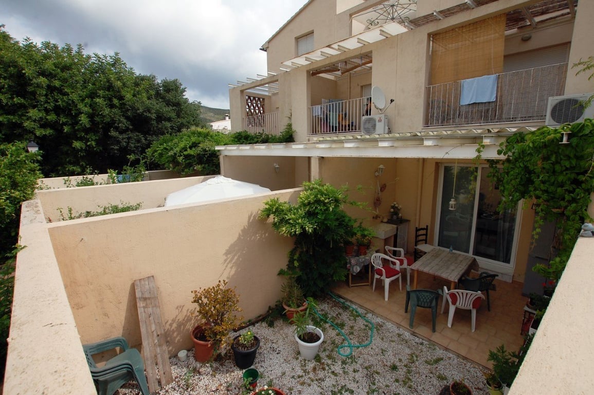 Xalet adossat amb pati a Benirrama - 2