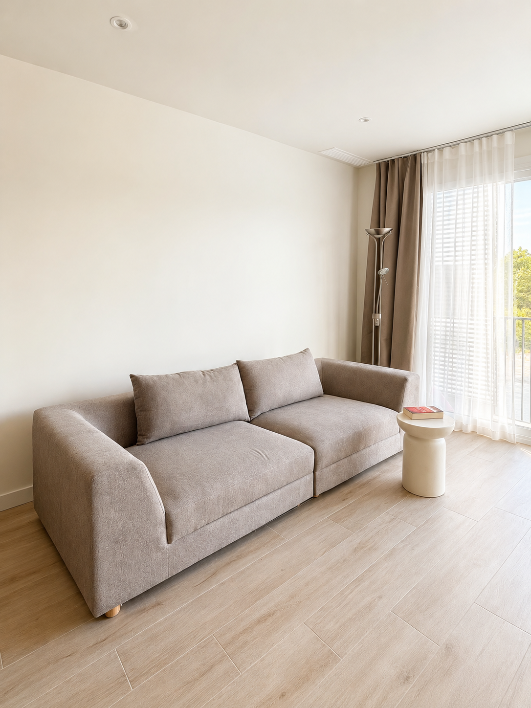 Apartamento de 2 dormitorios orientado al sur con jardines privados en Jávea