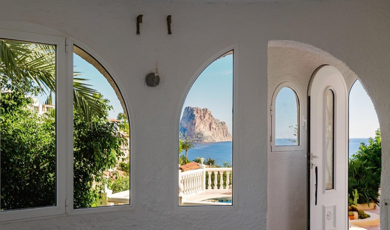 5-bed Villa in Calpe photo 21