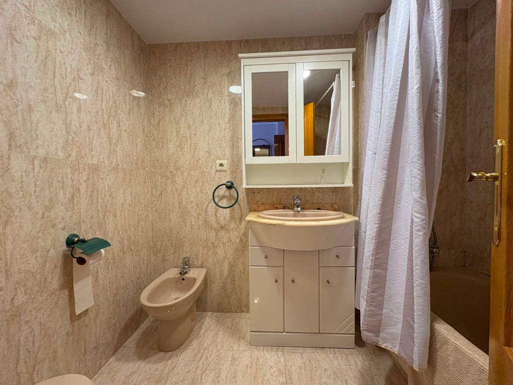 Property #RH20434 - 16