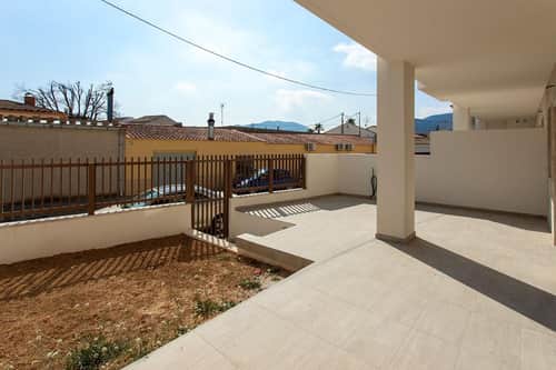 Gelijkvloerse nieuwbouwbungalow met tuin in Hondón de las Nieves — foto 6