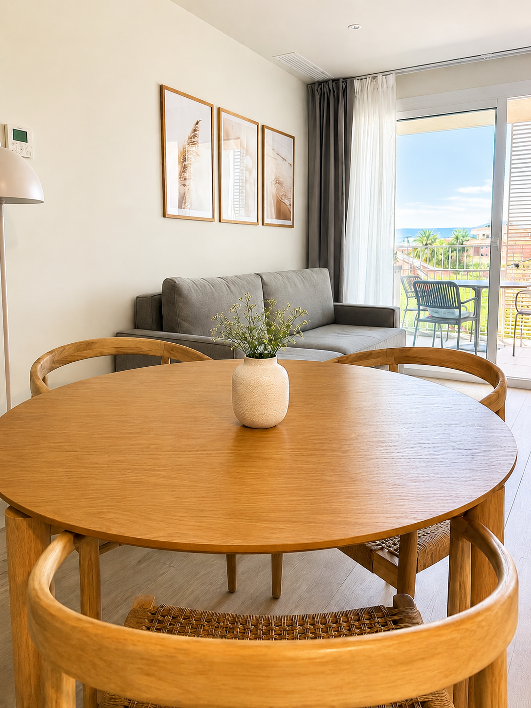 A stylish south-facing, close to the Sea Apartment in UNIC; Jávea