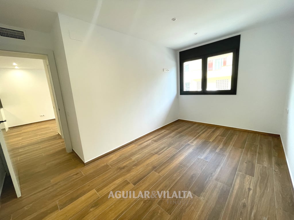 PIS EN PLANTA BAIXA AMB TERRASSA PER ESTRENAR - 14