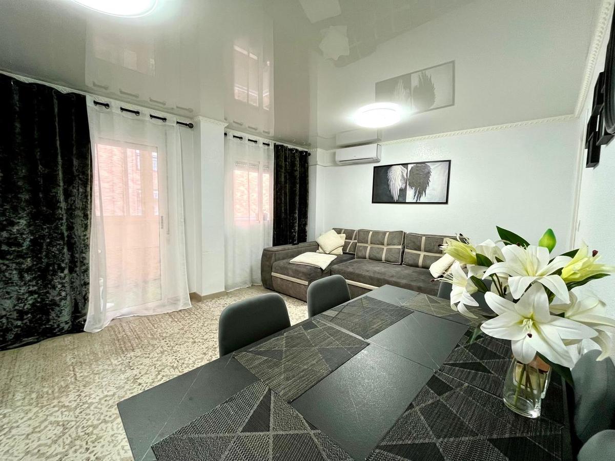 Appartement met 4 slaapkamers in Torrevieja