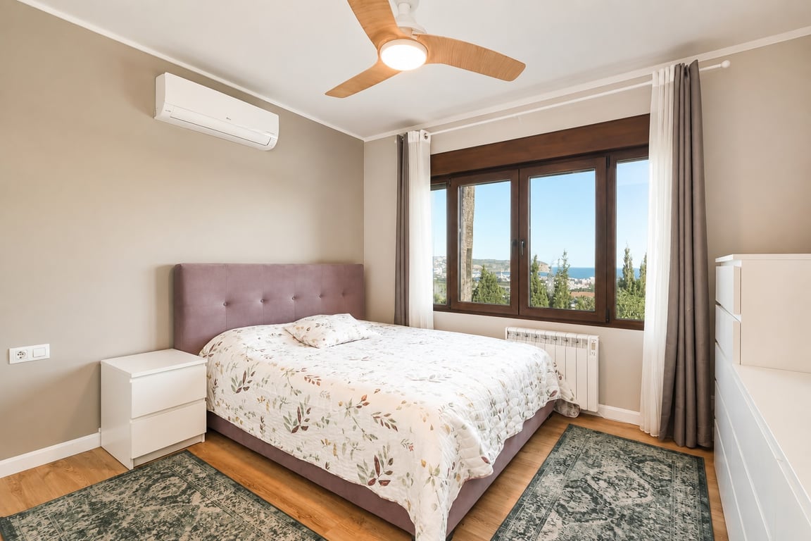 4-bed Villa in Jávea photo 13