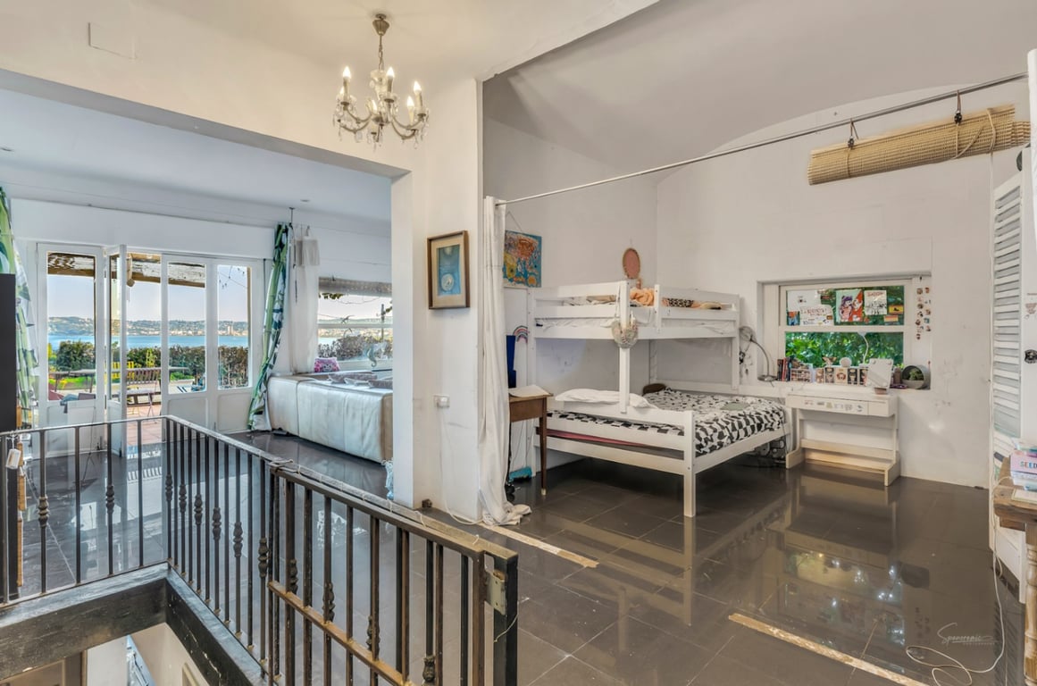 VILLA EN PRIMERA LINEA DEL MAR EN EL PUERTO DE JAVEA - 32