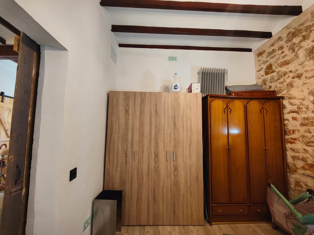 Parcela de 12.137 m2 con casa rústica habitable y bonitas vistas al mar y al Peñón de Ifach  - Benissa - 6