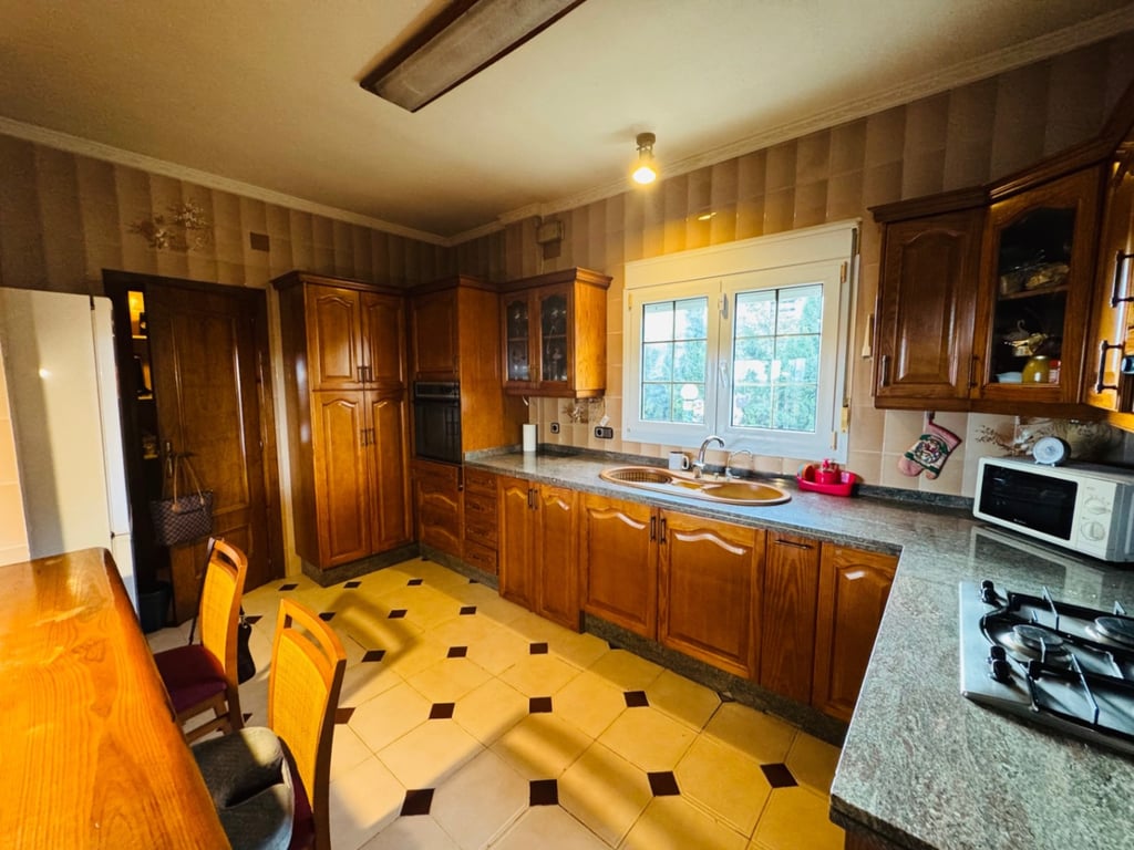 Dénia. Chalet amplio con vistas al mar en venta - 37