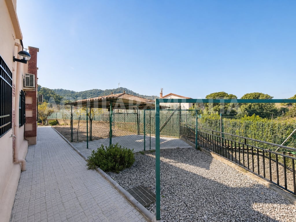 CASA EN VILANOVA DEL VALLES - 22