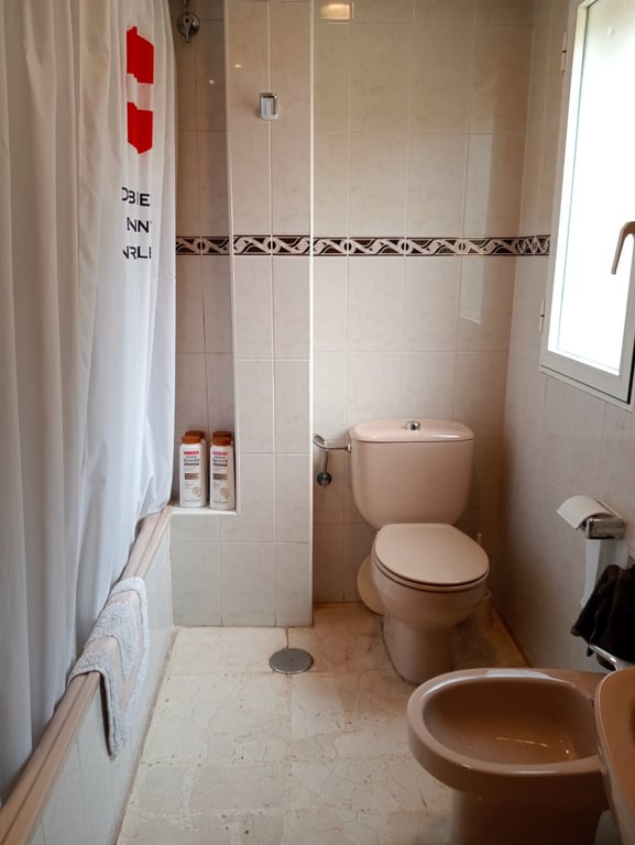 Property #RH20305 - 16