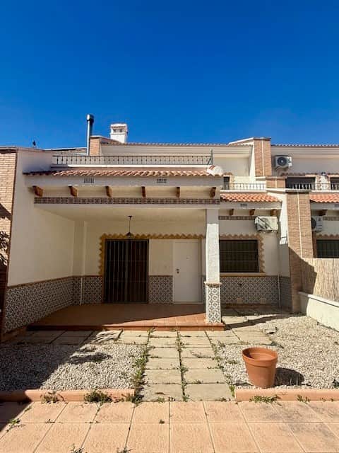 Rijwoning met 3 slaapkamers in San Miguel de Salinas — foto 4