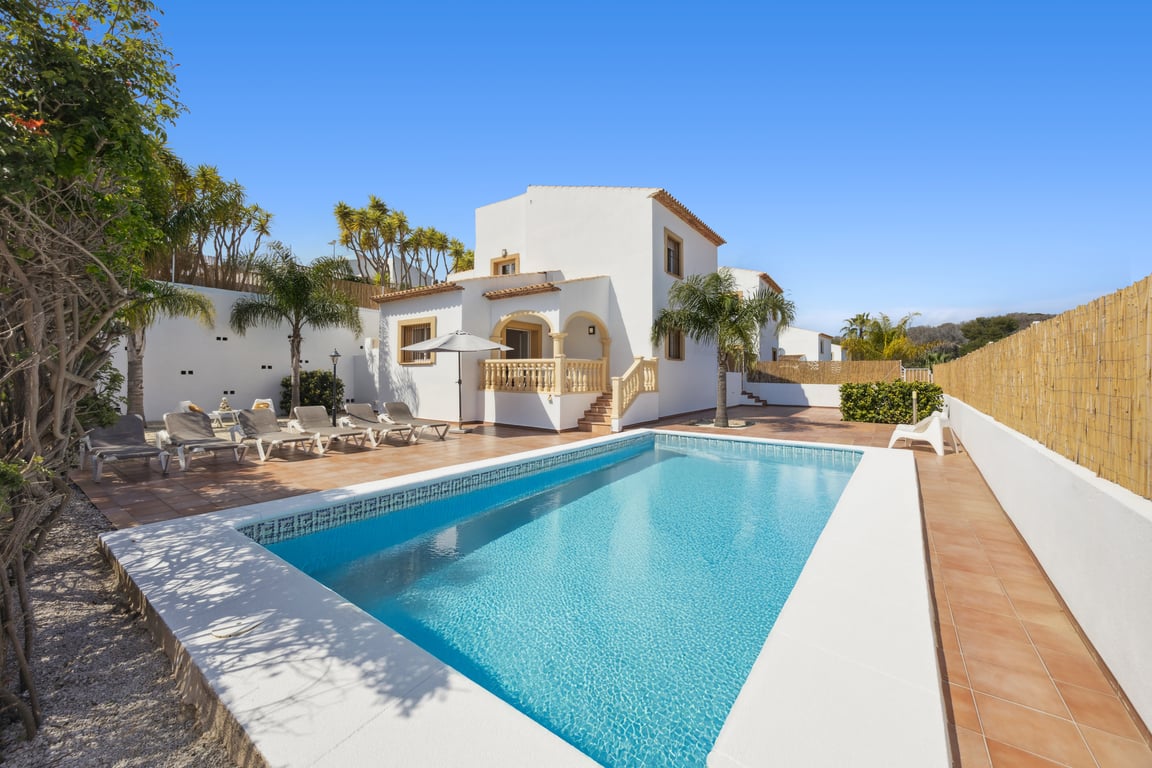 3-bed Villa in Jávea photo 16