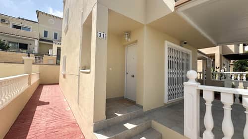 Rijwoning met 3 slaapkamers in San Miguel de Salinas — foto 6