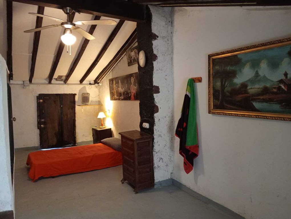 Property #RH21314 - 14