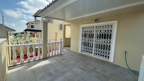 Rijwoning met 3 slaapkamers in San Miguel de Salinas — foto 7
